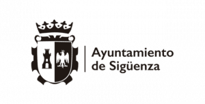 Escudo en blanco y negro con una corona, una torre y un águila junto al texto Ayuntamiento de Sigüenza sobre fondo claro, utilizado a menudo para anunciar fiestas locales y patronales.