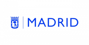 Logotipo de la ciudad de Madrid en azul, con un escudo estilizado con el símbolo de un oso y un árbol a la izquierda -icónico durante las fiestas locales y patronales- y la palabra MADRID en mayúsculas a la derecha.